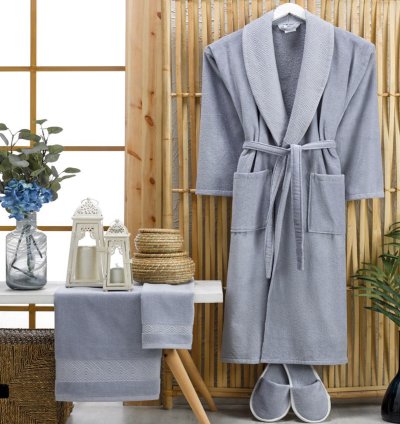 Velvet Bathrobe Set – Luxurious & Soft Touch