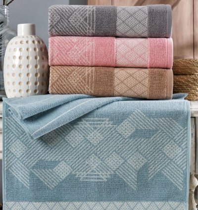 Yarn-Dyed Towels – Lasting Color & High Durability